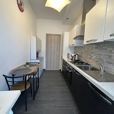 Jessy Apartment Baveno