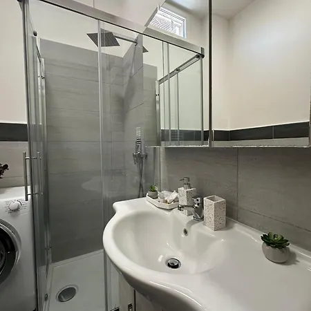 Jessy Apartment Baveno